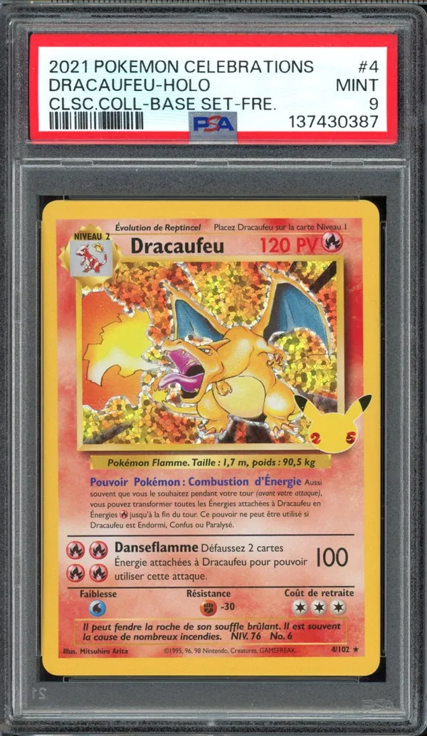 PSA 9 Dracaufeu Holo