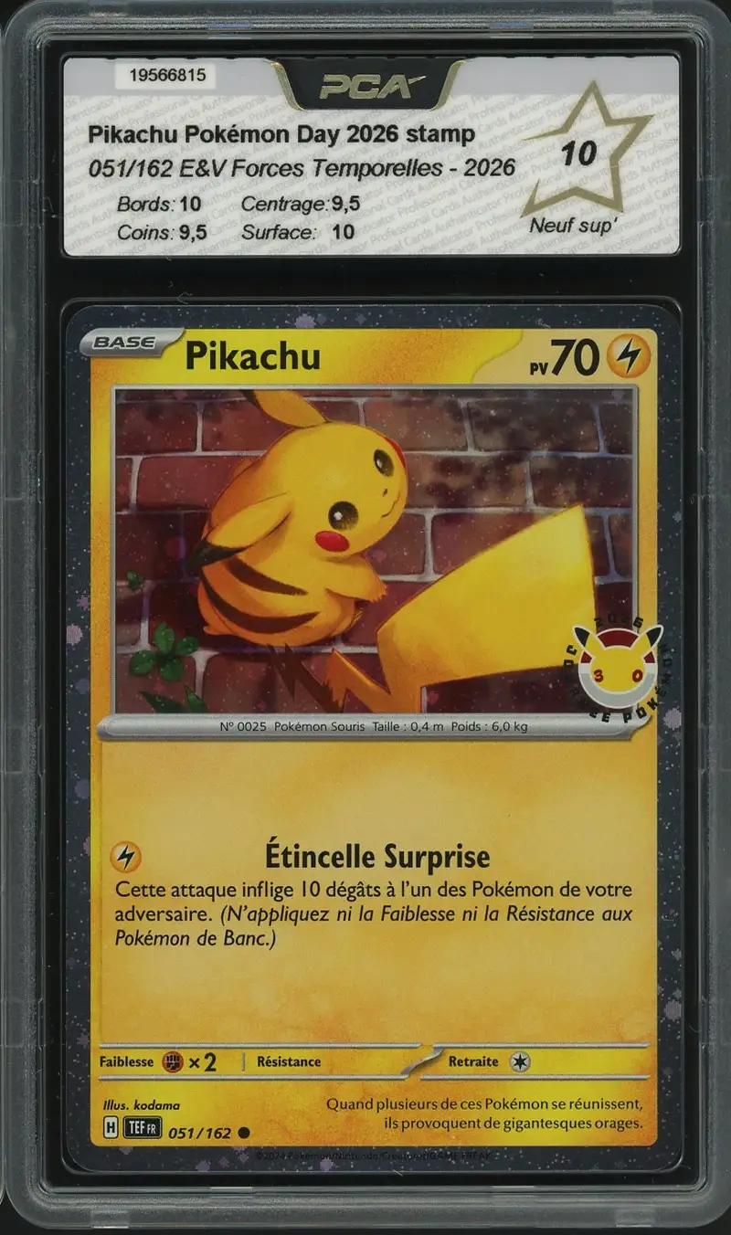 PCA 10 Pikachu Holo