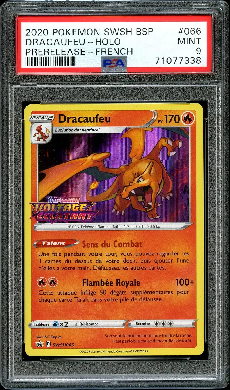 PSA 9 Dracaufeu Holo