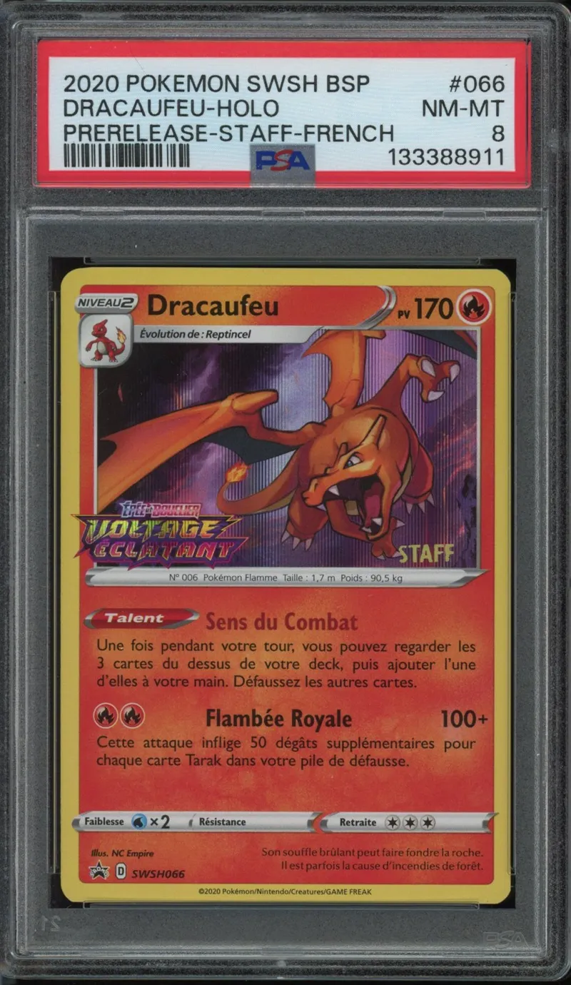 PSA 8 Dracaufeu Holo Prerelease Staff