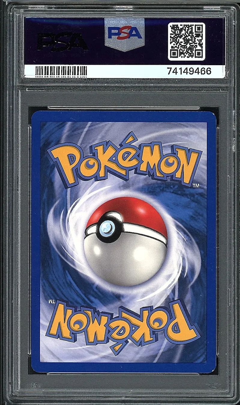 PSA 8 Latias Ex