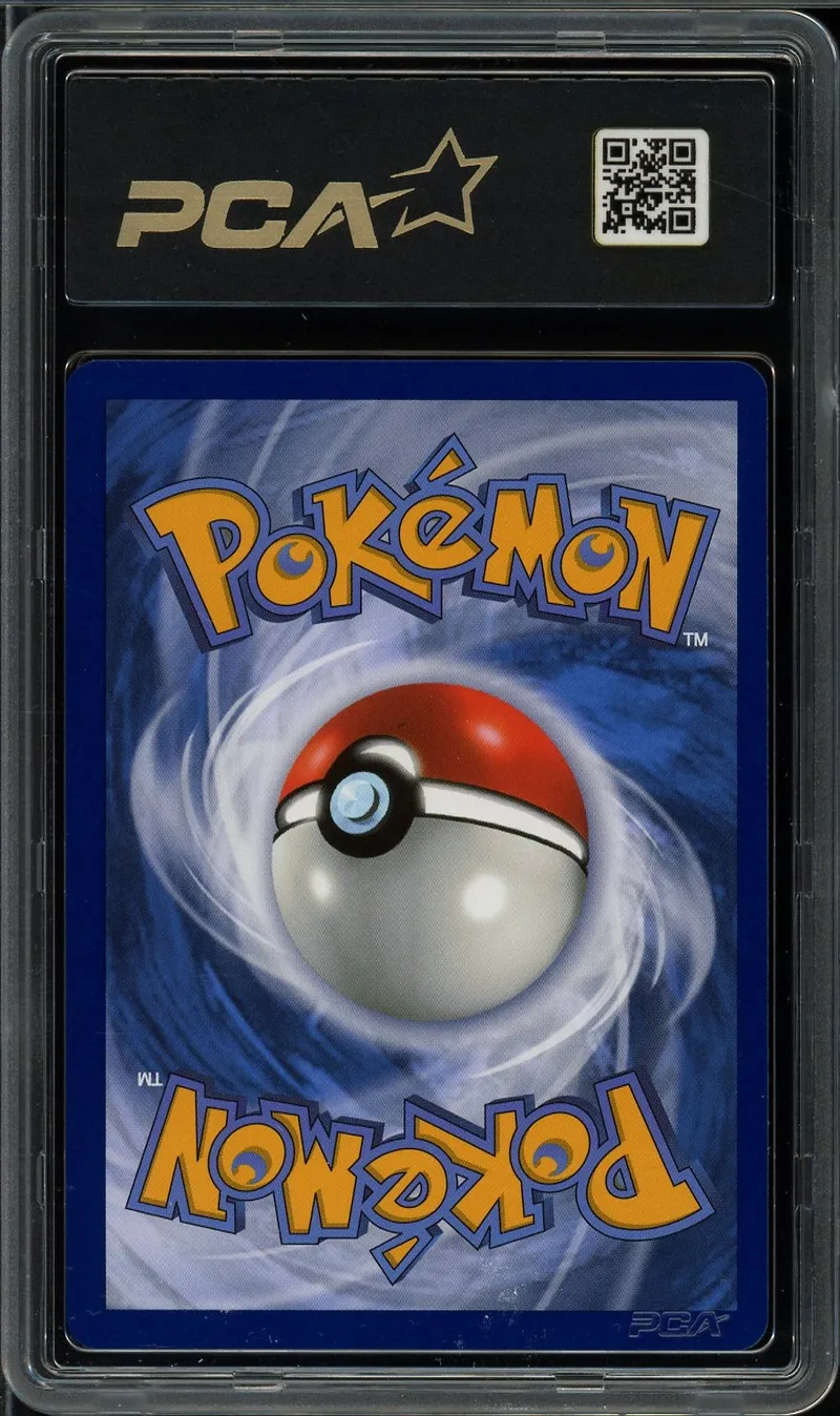 PCA 9.5 Typhlosion de Luth Holo Prerelease Staff